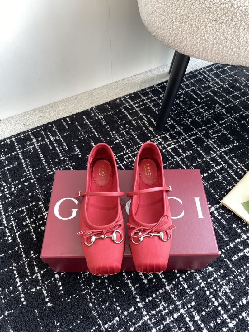 Gucci Flat Shoes